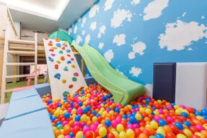 Perfect for families! There is a slide and ball pool! Kids will love the playground equipment! Good access to Namba and Tennoji [wu] - Image 4