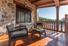 Pet-friendly cabin with pool and private patio - Image 3