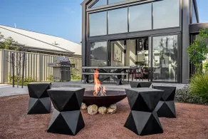 Ember and Aqua - Luxury Barnhouse on the Golf Course - Image 4