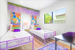 H. Cute NoHo 5BR by Universal + Balcony: Fifa Sofi - Image 3
