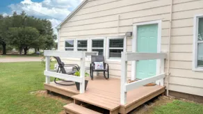 Mins to Kyle Field! w/ Outdoor Living & Fire Pit - Image 2
