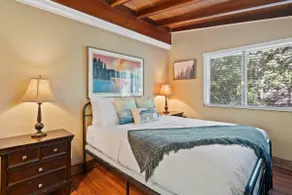 *Swiss Chalet* Mins 2 SkyPark | 5 BR | Sleeps 12 - Image 4