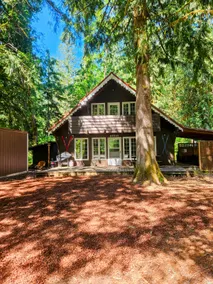 Daze Away Chalet - HotTub/Pool/River access - Image 2