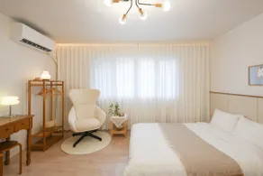 Sinrim/Bongcheon/Seoul National University of Education/Sharosu-gil/Hongdae/Gangnam/Myeongdong/Jamsil/Seongsu/Cozy 2-room on the 1st floor - Image 4