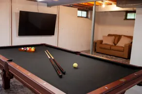 Luxury 4BR Home in Williamsville w/ Pool Table - Image 4