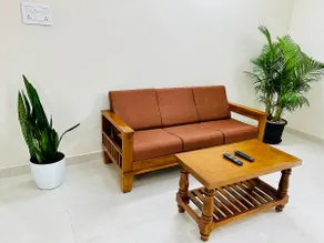 TrueLife Presidential Suites - 3BHK Luxurious AC Apartments - Modular Kitchen, RO water system, Microwave - Super fast WiFi, 55 Smart TV, 250 Airtel Channels - 3 bathrooms - Parking - Nearby PS4, A2B pure veg restaurants - Top service with lots of love - Image 4