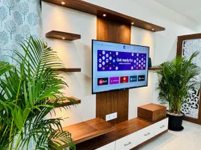 TrueLife Presidential Suites - 3BHK Luxurious AC Apartments - Modular Kitchen, RO water system, Microwave - Super fast WiFi, 55 Smart TV, 250 Airtel Channels - 3 bathrooms - Parking - Nearby PS4, A2B pure veg restaurants - Top service with lots of love - Image 5