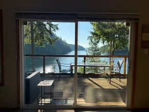 Cozy Lakefront Cabin - Image 5