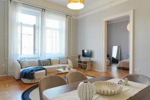 Grand & Artful Budapest Gem By Opera & with Views - Image 3