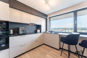 MoHost Valcom - Skyline Penthouse Escape - Image 2