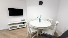 102 - Renovated 1-bedroom apartment next to the beach, garden - Image 2