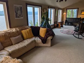 Centennial waterfront cottage - Image 2