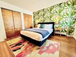 Bright & Chic Retreat Steps from Lincoln Square - Image 2
