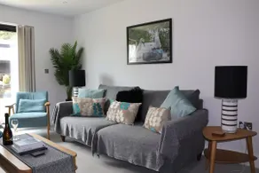 Luxury home in Charlestown! - Image 3