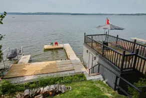 Waterfront Cottage on Rice Lake – Fishing & Kayaks - Image 3