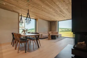 2 Peaks B2 Southern Horizon Suite - Image 3