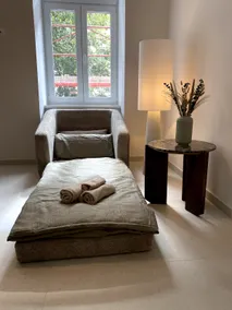 Residence K | Bright Studio · City Center Access - Image 4