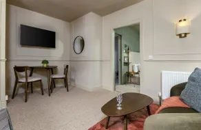 The Braveheart Suite by The Wallace Monument - Image 5
