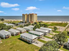 5 Bedroom Beach Retreat| GameArea|HotTub|Sleeps 14 - Image 3