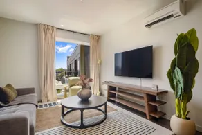 Designer 1BR | Luxe Amenities, Gym, Parking - Image 2