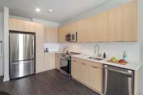 Designer 1BR | Luxe Amenities, Gym, Parking - Image 4