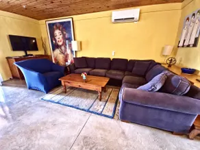 Straw bale guest house - Image 3