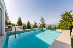 Lake Whisper Villa Pool & Amazing Views by PikHost - Image 3