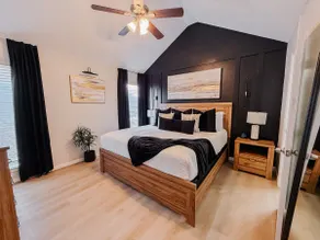 Large 3-Bd Home Garage Access | Sleeps 8 Guests - Image 2
