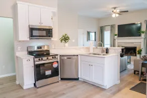 Large 3-Bd Home Garage Access | Sleeps 8 Guests - Image 4