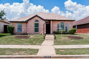 Large 3-Bd Home Garage Access | Sleeps 8 Guests - Image 5