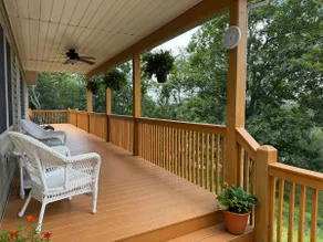 Mountain views, country quiet, in-town convenience - Image 3