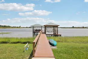 3 Bedroom Lakefront Retreat Near Downtown Tavares - Image 3