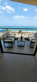 Aureta Beachfront Apartment Free Parking - Image 5