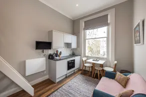 Marvellous Notting Hill Studio - Image 2