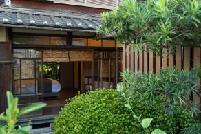 Kyoto Ryuan | 6 minutes on foot | Kyoto Station 1 station, Osaka direct | 164㎡ built 100 years ago | 2 bathrooms, 2 toilets | 1 parking lot - Image 2