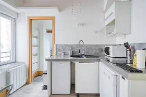 Duplex in the city center near Paris: Air conditioning & RER - Image 5