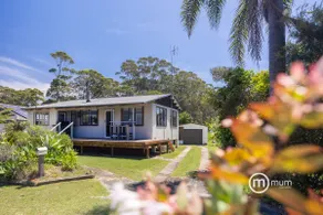Classic Bawley Surf Shack | Walk to Beach + Pets - Image 3