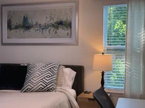 Modern, Stylish 2BR Retreat - Uptown CLT - Image 5
