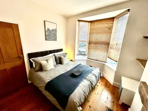 Nomi Homes - Okehampton Place - Exeter - Sleeps 7 - Image 5