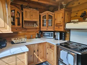 Cozy Cove Chalet - Image 3
