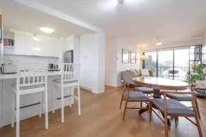 Entire 2 bedroom apartment + lock up garage - Image 4