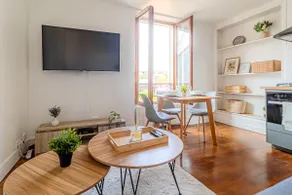The Bright Cocoon • Near Paris • 3 min from the metro - Image 3