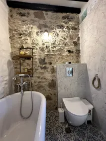 Stone House - Image 5