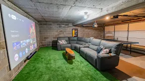Andover · 4800 sf 4BR Escape w/ Speakeasy, Hot Tub - Image 3
