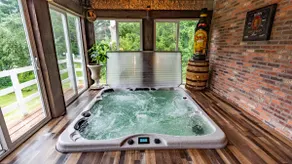 Andover · 4800 sf 4BR Escape w/ Speakeasy, Hot Tub - Image 4