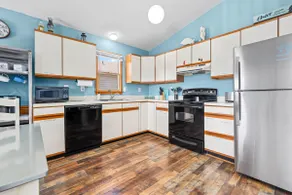 Family-friendly cottage close to beach & boat ramp - Image 5