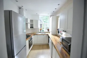 Charming & Cosy Home Stockport - Image 3