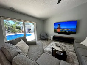 Jupiter Heated Pool/Spa Luxury 3Bed Home - Image 4