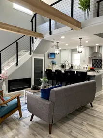 Newly Renovated Modern Lakehouse - Image 4