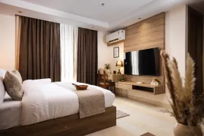 Lumi Stays - Luxury Studio Apartment - Image 3